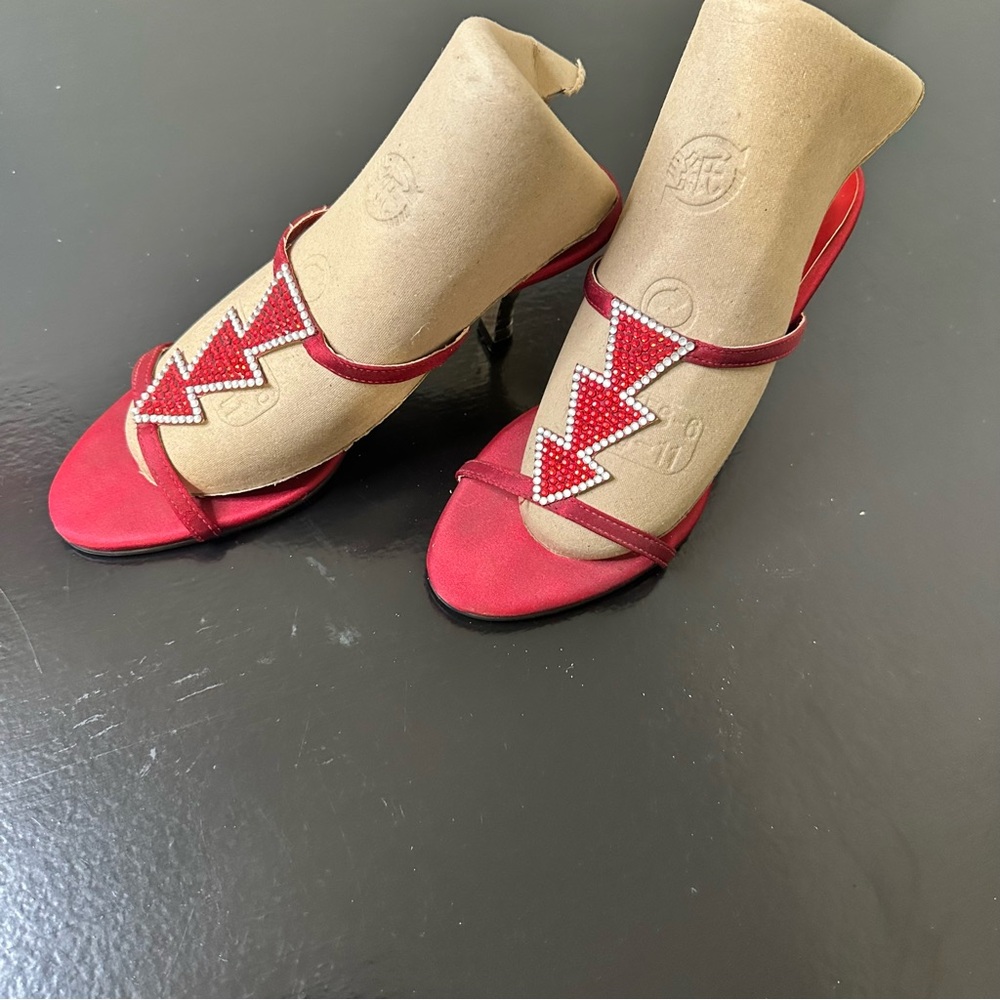 Vintage Bentley Chic Red Embellished Heels - Picture 2 of 16